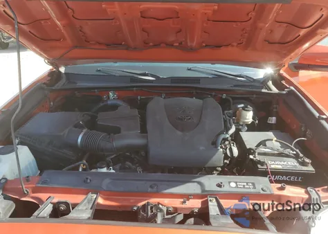 2017 Toyota Tacoma Double Cab z USA, uszkodzony, nr VIN 5TFAZ5CN5HX025638